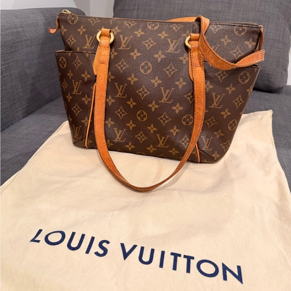 Louis Vuitton Classic Brown Monogram Tote - Picture 1 of 5